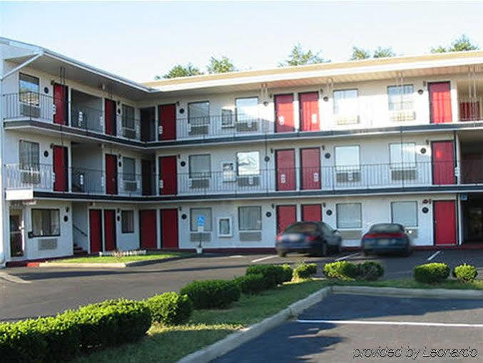 Red Carpet Inn Williamstown Extérieur photo